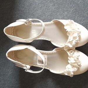 Smartfit shoes, size 2,white